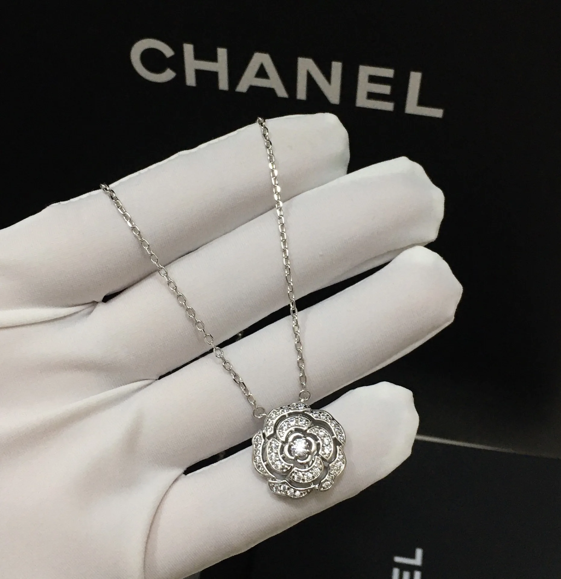 Chanel Bouton De Camélia Necklace Silver Tone - Image 4