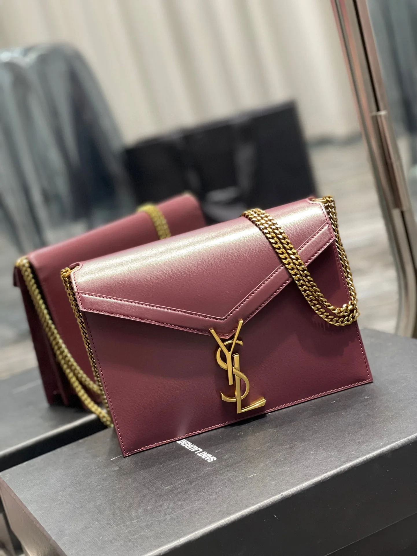 Saint Laurent Cassandra Medium Shoulder Bag / Burgundy Gold Hardware - Image 3