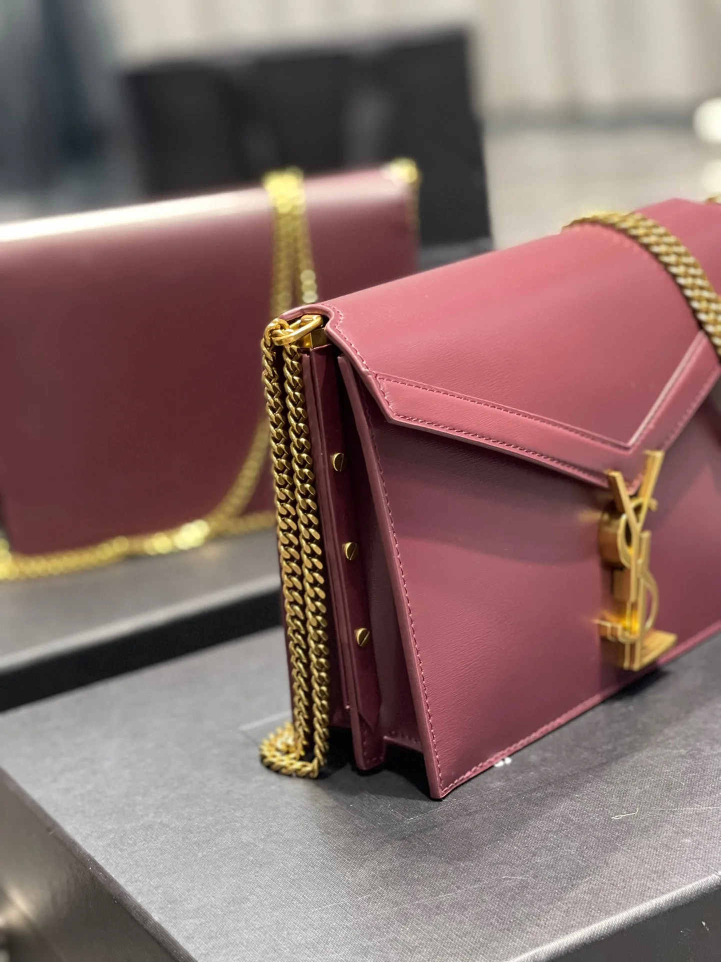 Saint Laurent Cassandra Medium Shoulder Bag / Burgundy Gold Hardware - Image 5