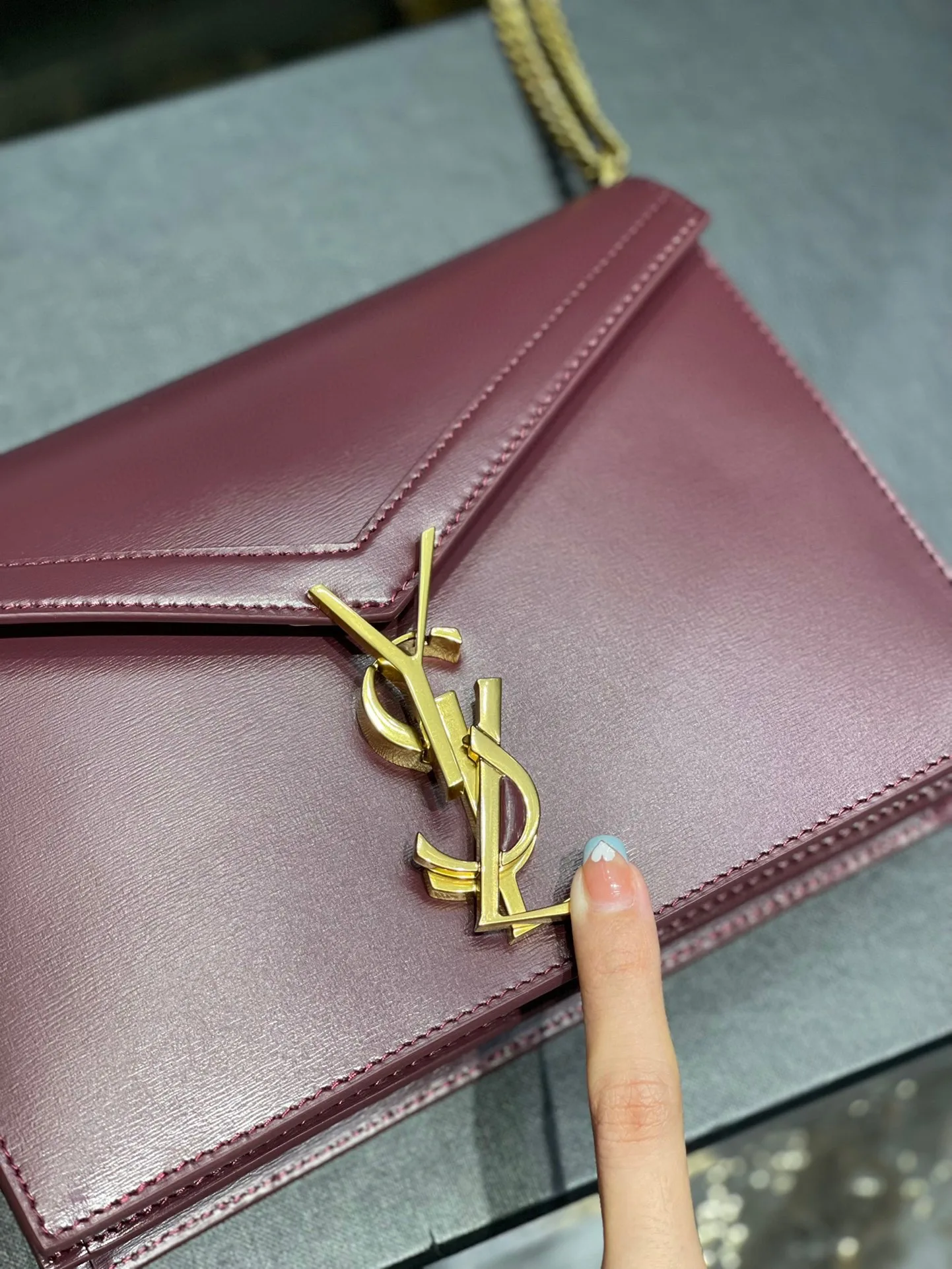 Saint Laurent Cassandra Medium Shoulder Bag / Burgundy Gold Hardware - Image 9