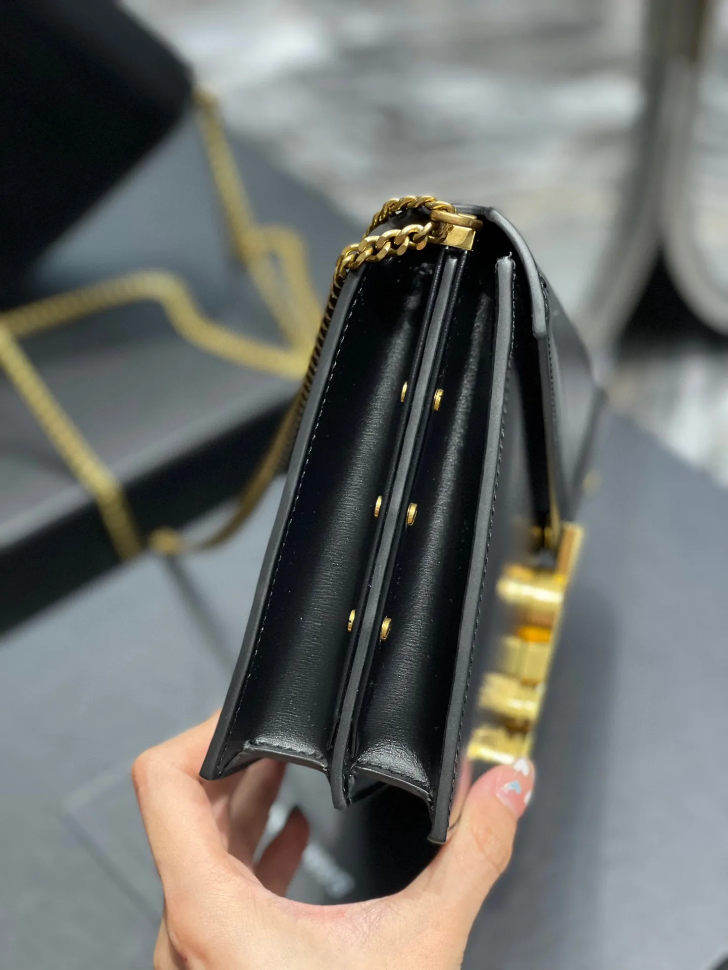 Saint Laurent Cassandra Medium Shoulder Bag / Black Gold Hardware - Image 6