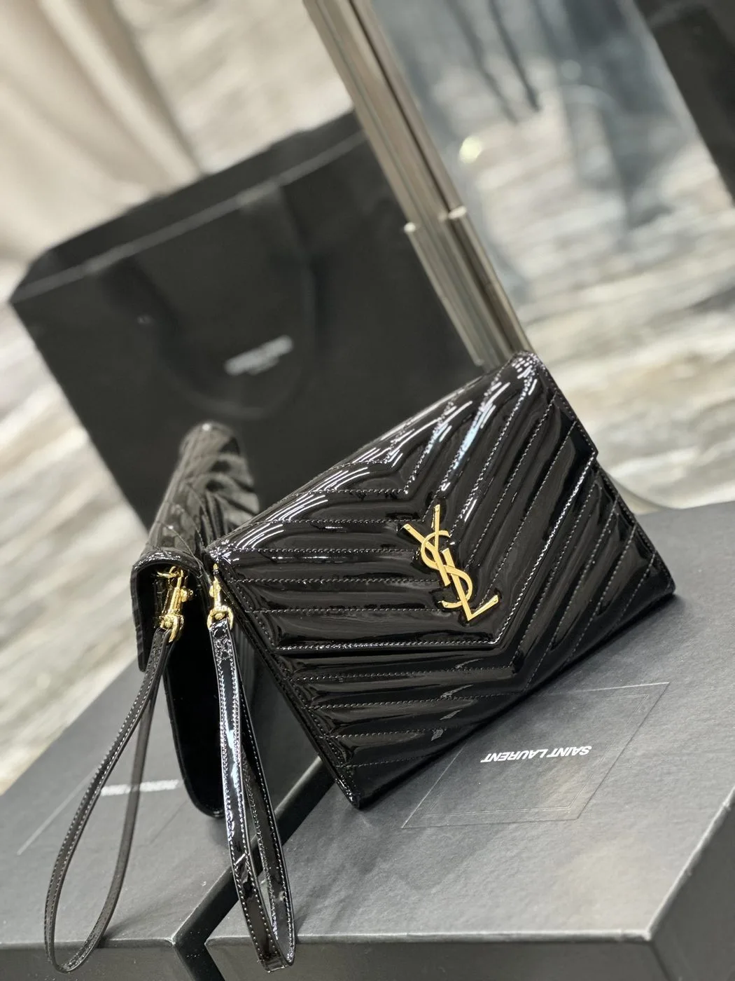 Saint Laurent Cassandre Matelasse Black / - Image 5