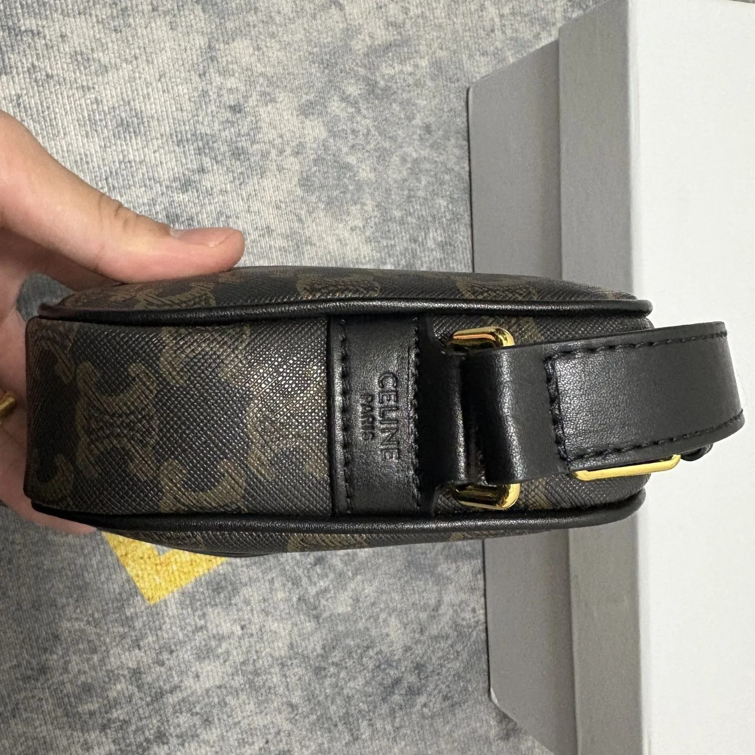 Celine Medium Messenger Bag Black / .38OG - Image 6