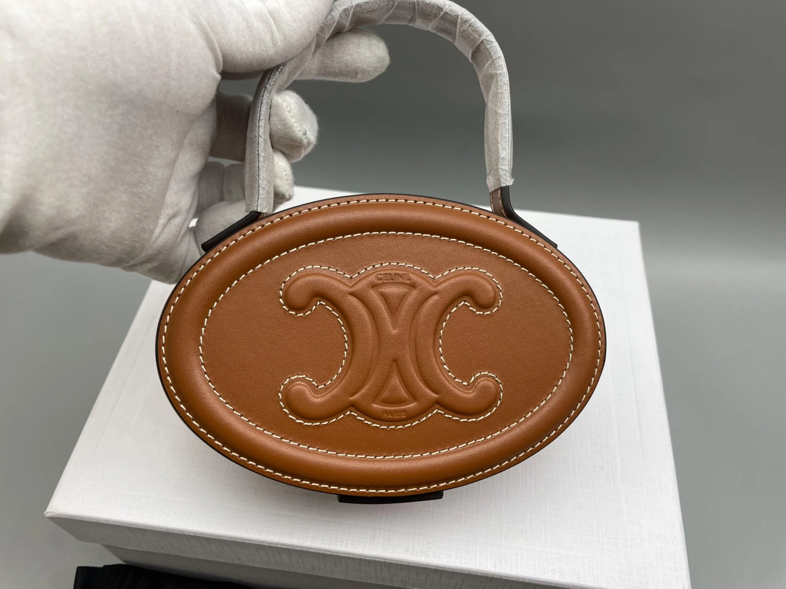 Celine Oval Minaudiere Cuir Triomphe Brown / .04LU - Image 3