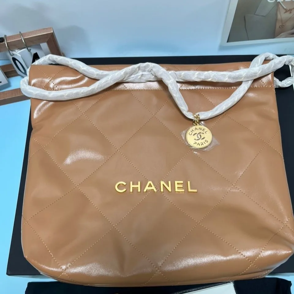 Chanel 22 Crossbody Bag / Shiny Camel Gold Hardware - Image 3