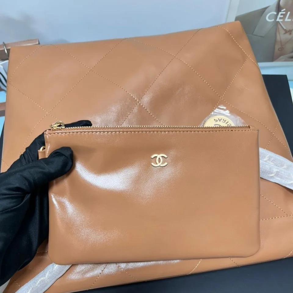 Chanel 22 Crossbody Bag / Shiny Camel Gold Hardware - Image 7