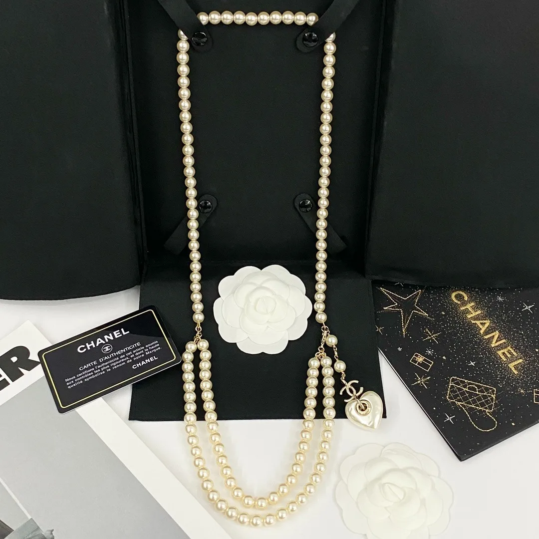 Chanel 24 Milky White Heart Shaped Pearl Waist Necklace - Image 6