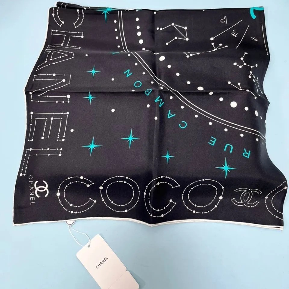 Chanel 25C Coco Square Scarf Black / - Image 4