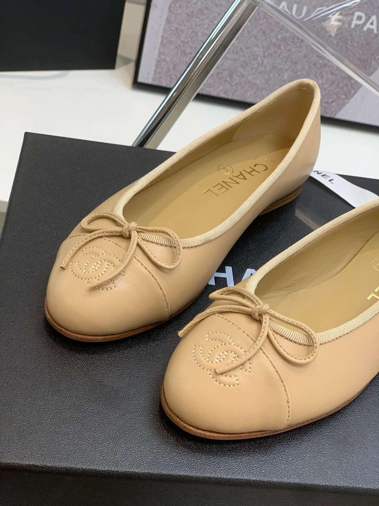 Chanel Ballet Flats Cream - Image 4