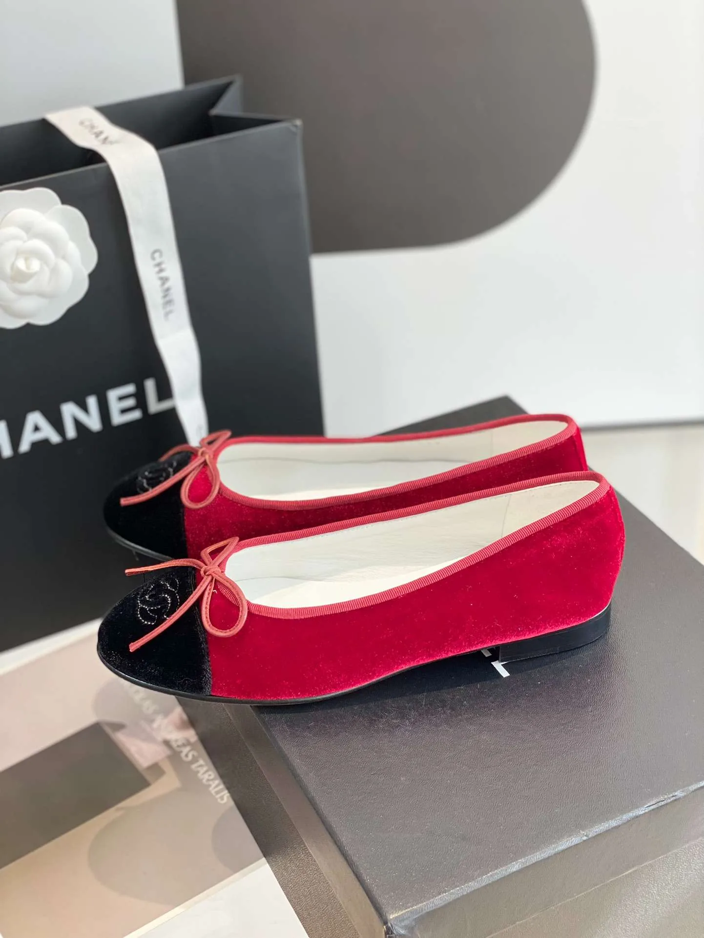 Chanel Ballet Flats Red - Image 4