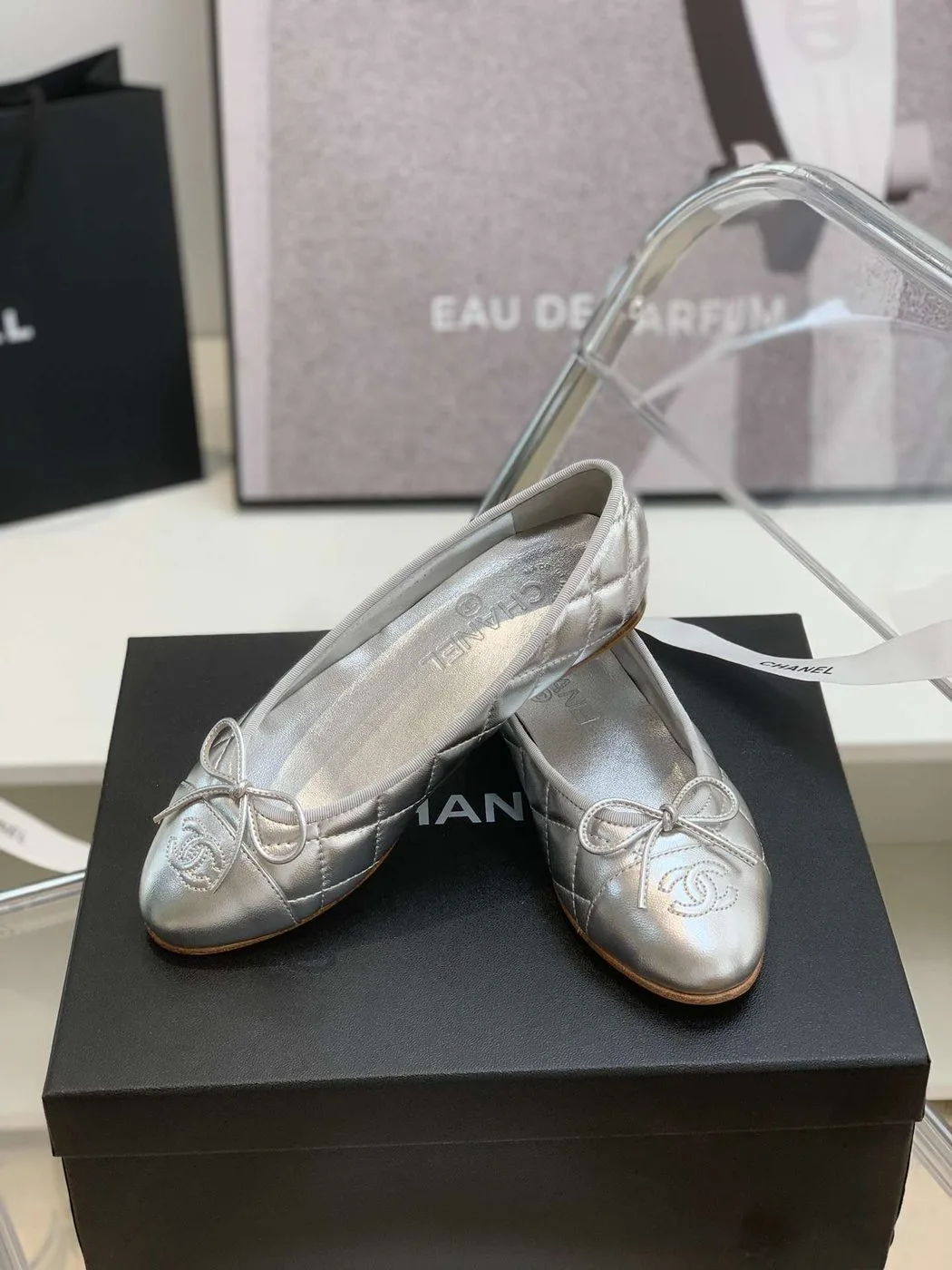 Chanel Ballet Flats in Silver - Image 3