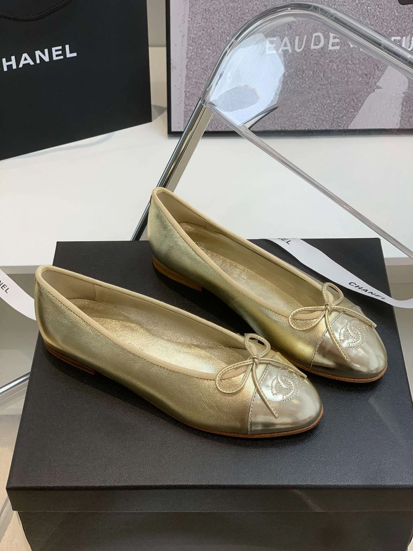 Chanel Ballet Flats Gold - Image 6