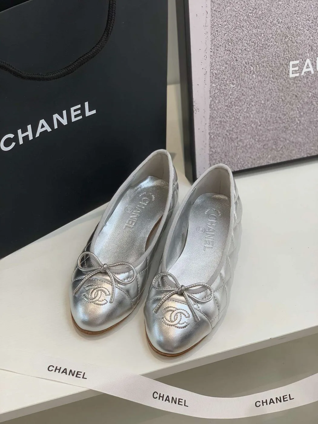 Chanel Ballet Flats in Silver - Image 6