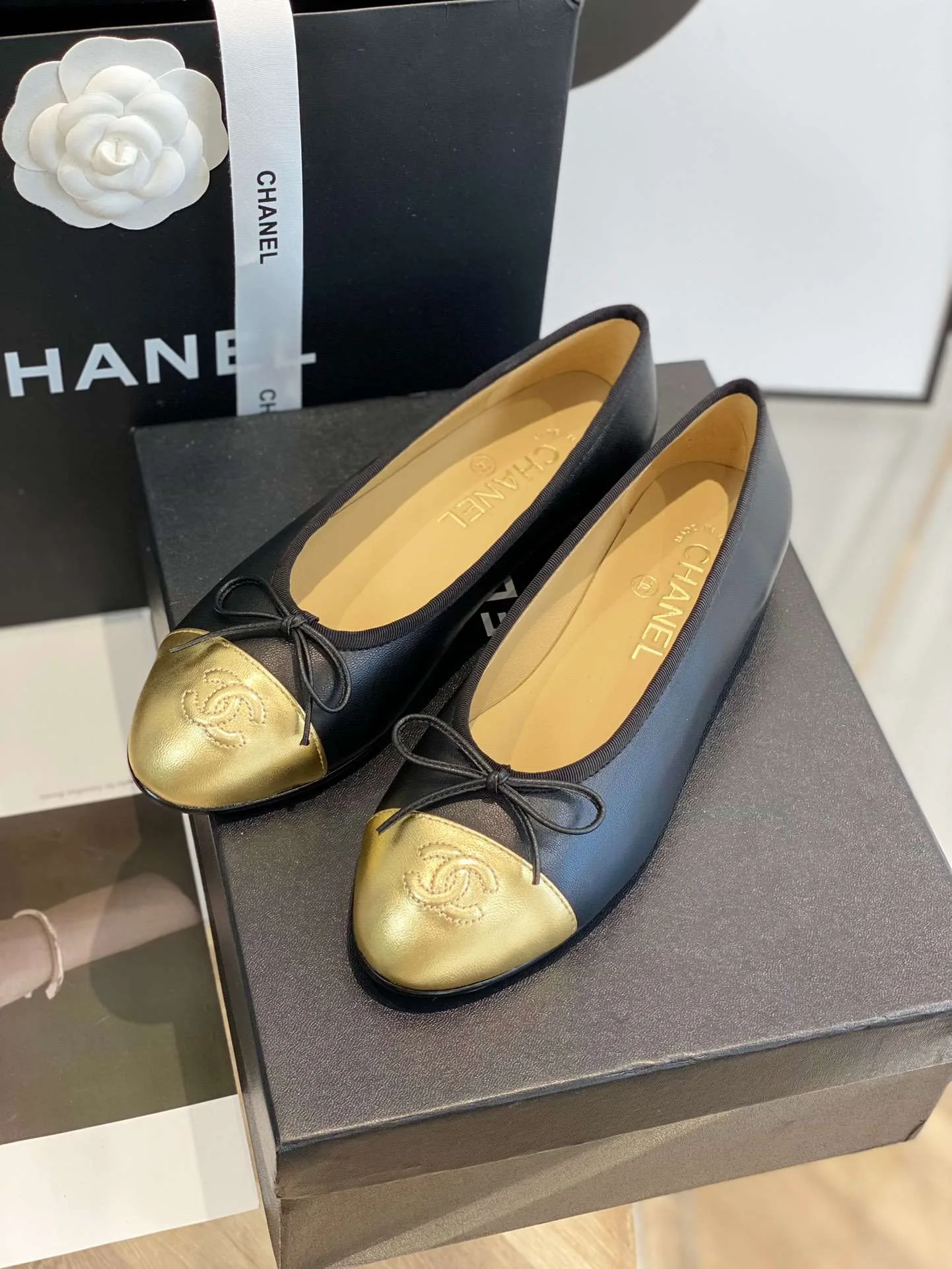 Chanel Ballet Flats Black/Gold - Image 8