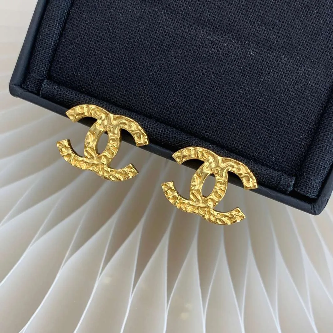 Chanel CC Earrings Gold - Image 4