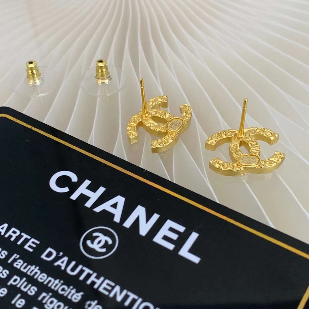 Chanel CC Earrings Gold - Image 3