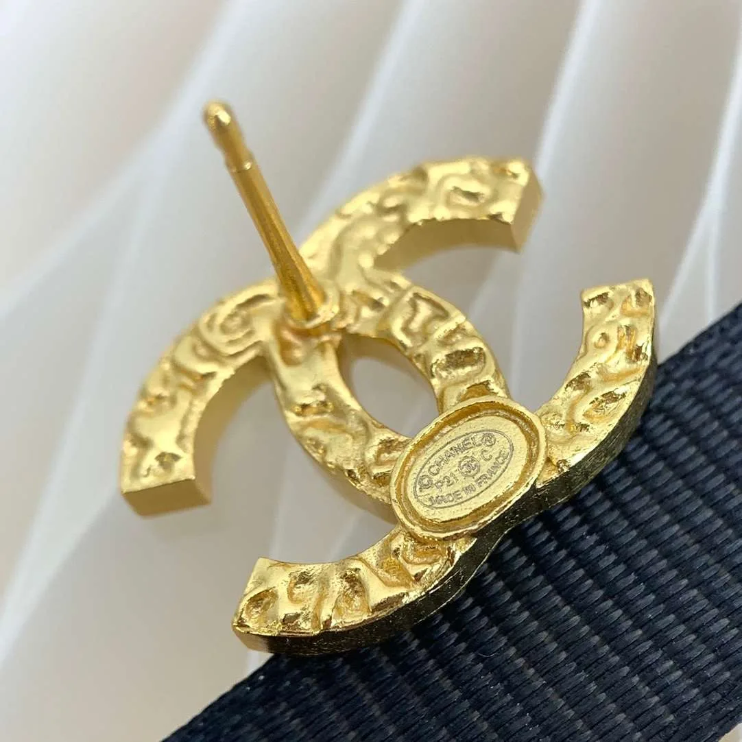 Chanel CC Earrings Gold - Image 5