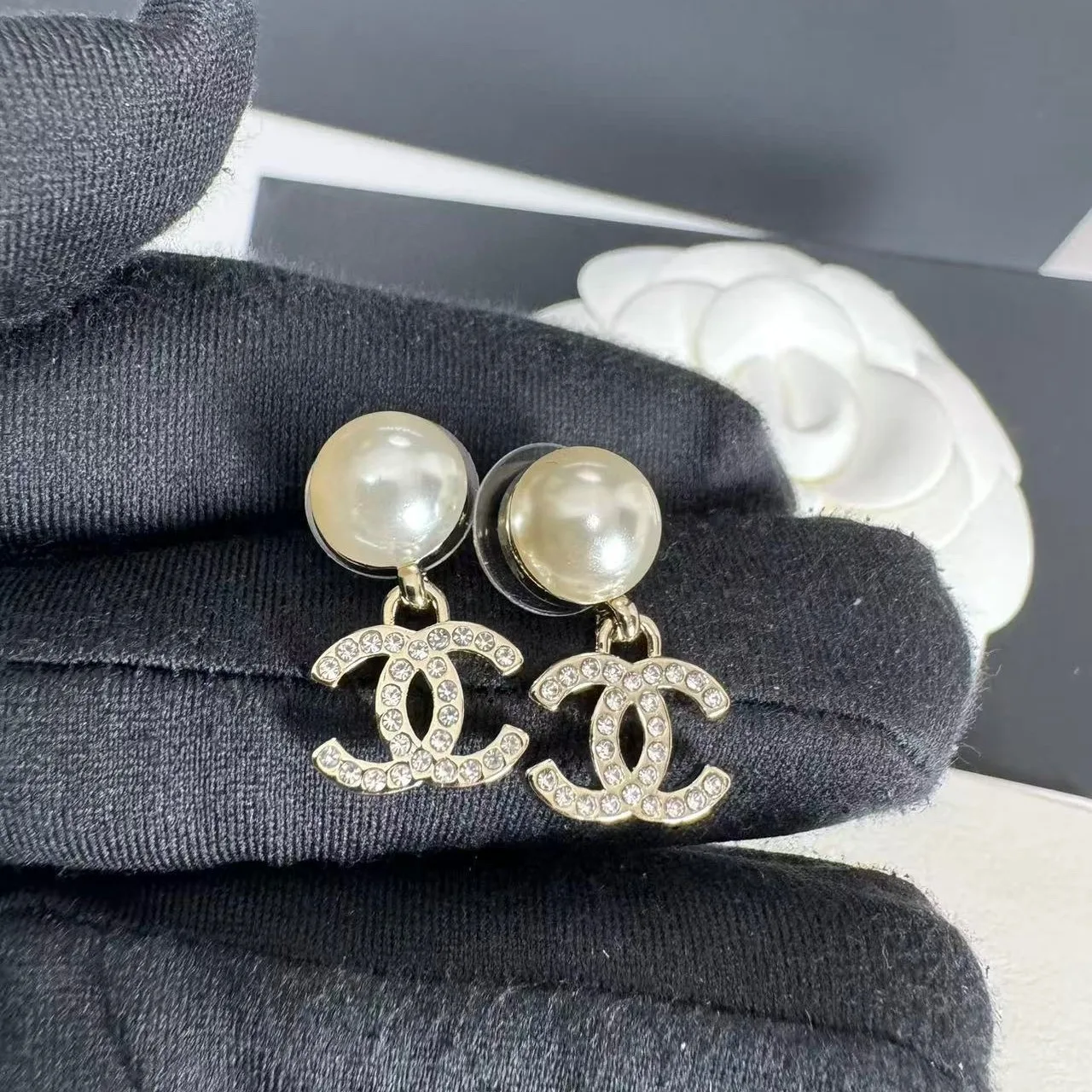 Chanel CC Earrings Gold Hardware - Image 3