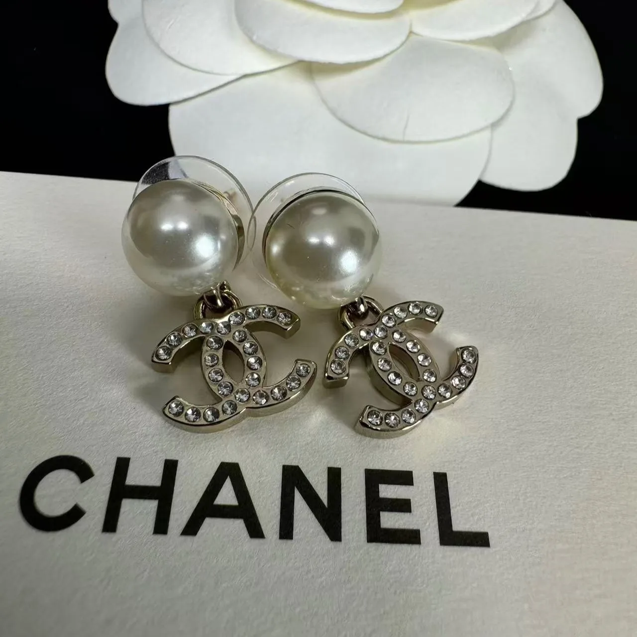 Chanel CC Earrings Gold Hardware - Image 4