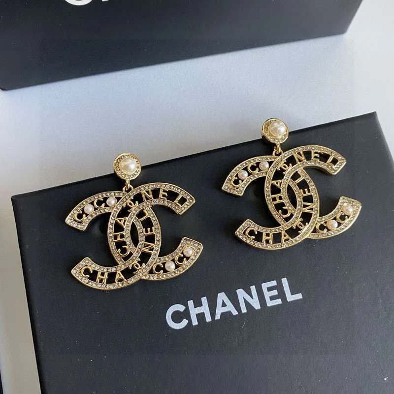 Chanel CC Letter