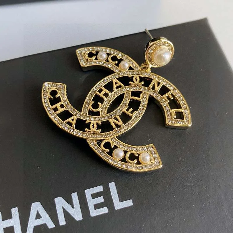 Chanel CC Letter Earrings Gold - Image 5