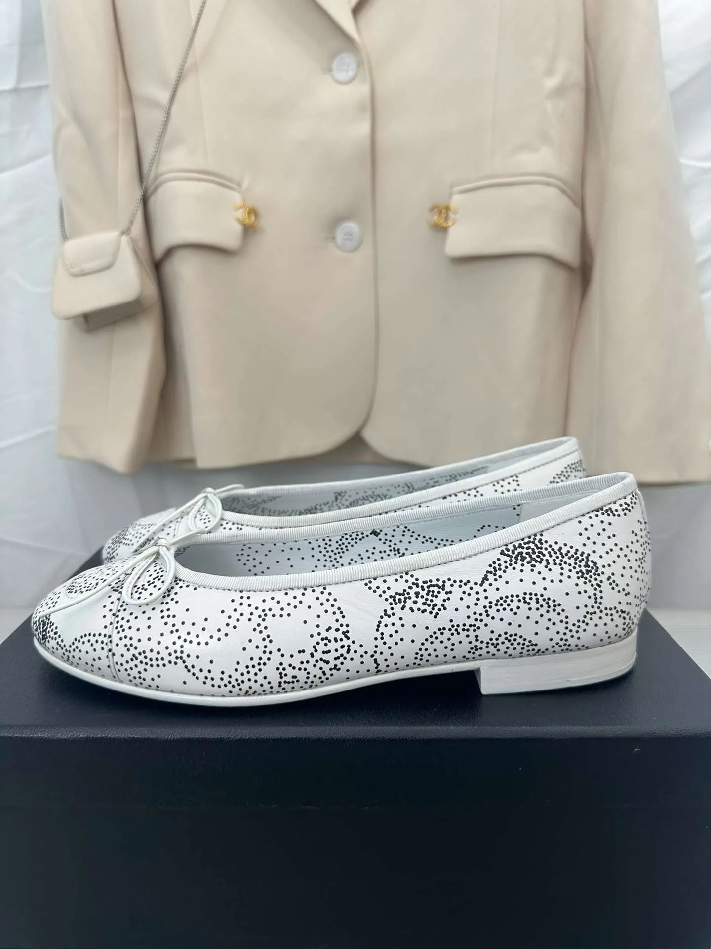 Chanel Cambon Ballet Flats White - Image 5