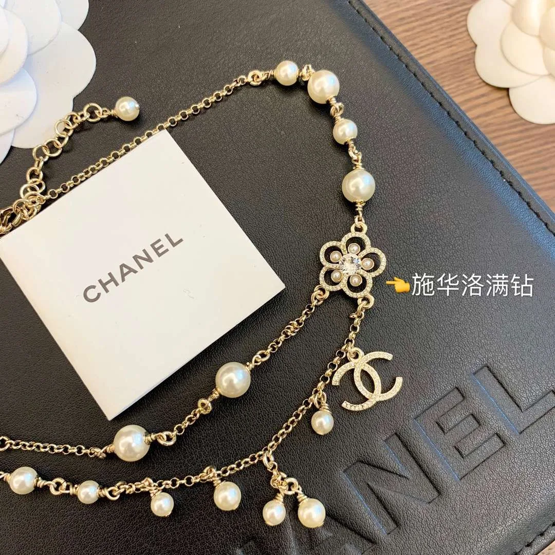 Chanel Camellia Pearl Necklace Gold - Image 3