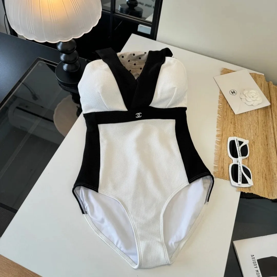 Chanel Color-Block Textured One-Piece Swimsuit Black/ White - Image 6