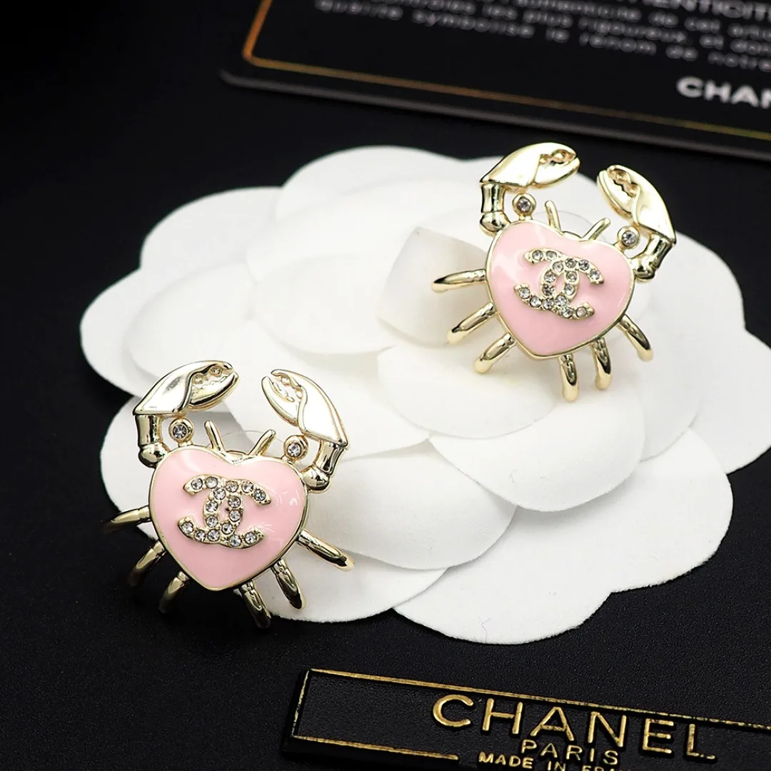 Chanel Crab Heart Pink Earring Gold – Toned - Image 7