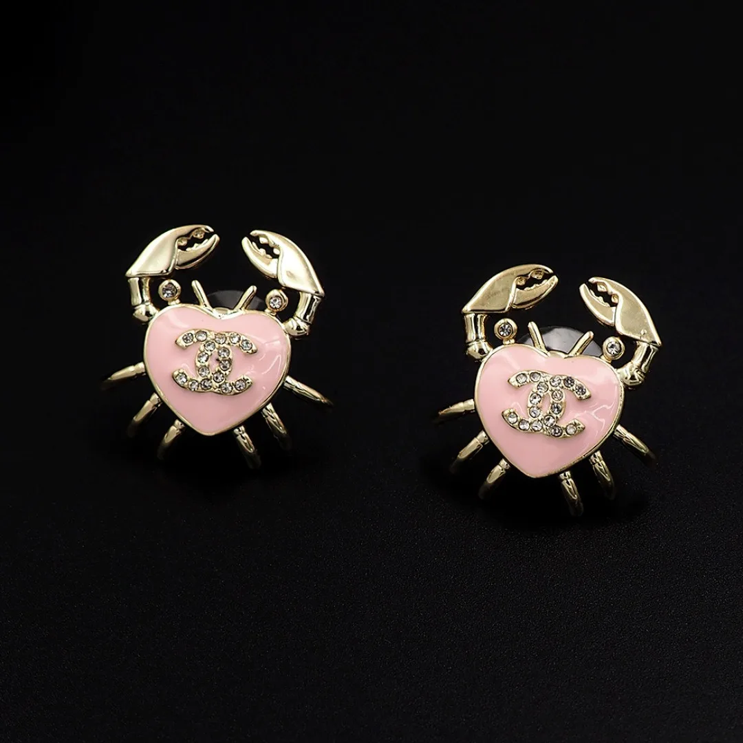 Chanel Crab Heart Pink Earring Gold – Toned - Image 5