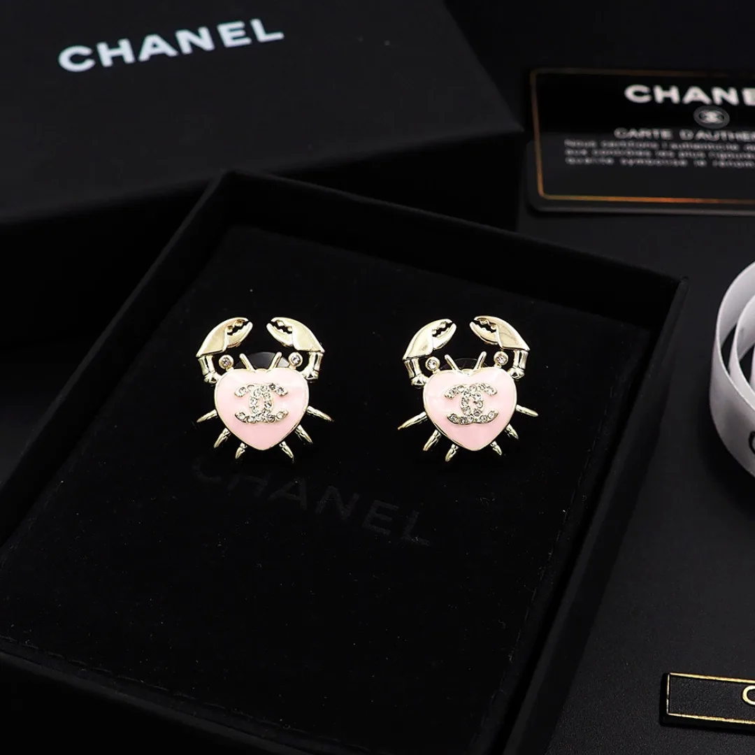 Chanel Crab Heart Pink Earring Gold – Toned - Image 2