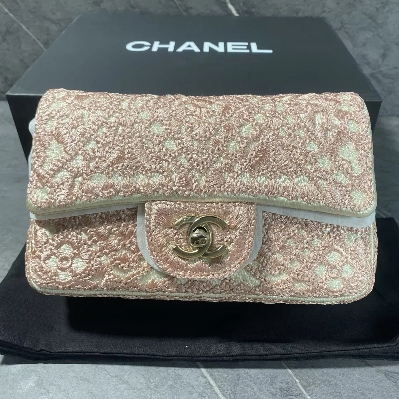 Chanel Crochet Small Flap Bag Crossbody / Pink Gold Hardware - Image 4