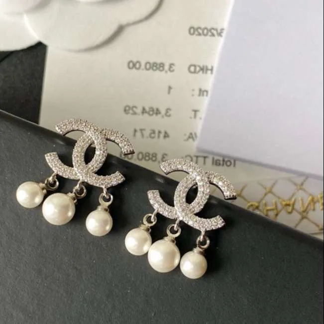 Chanel Crystal Three Pearl Earrings Gold - Image 6