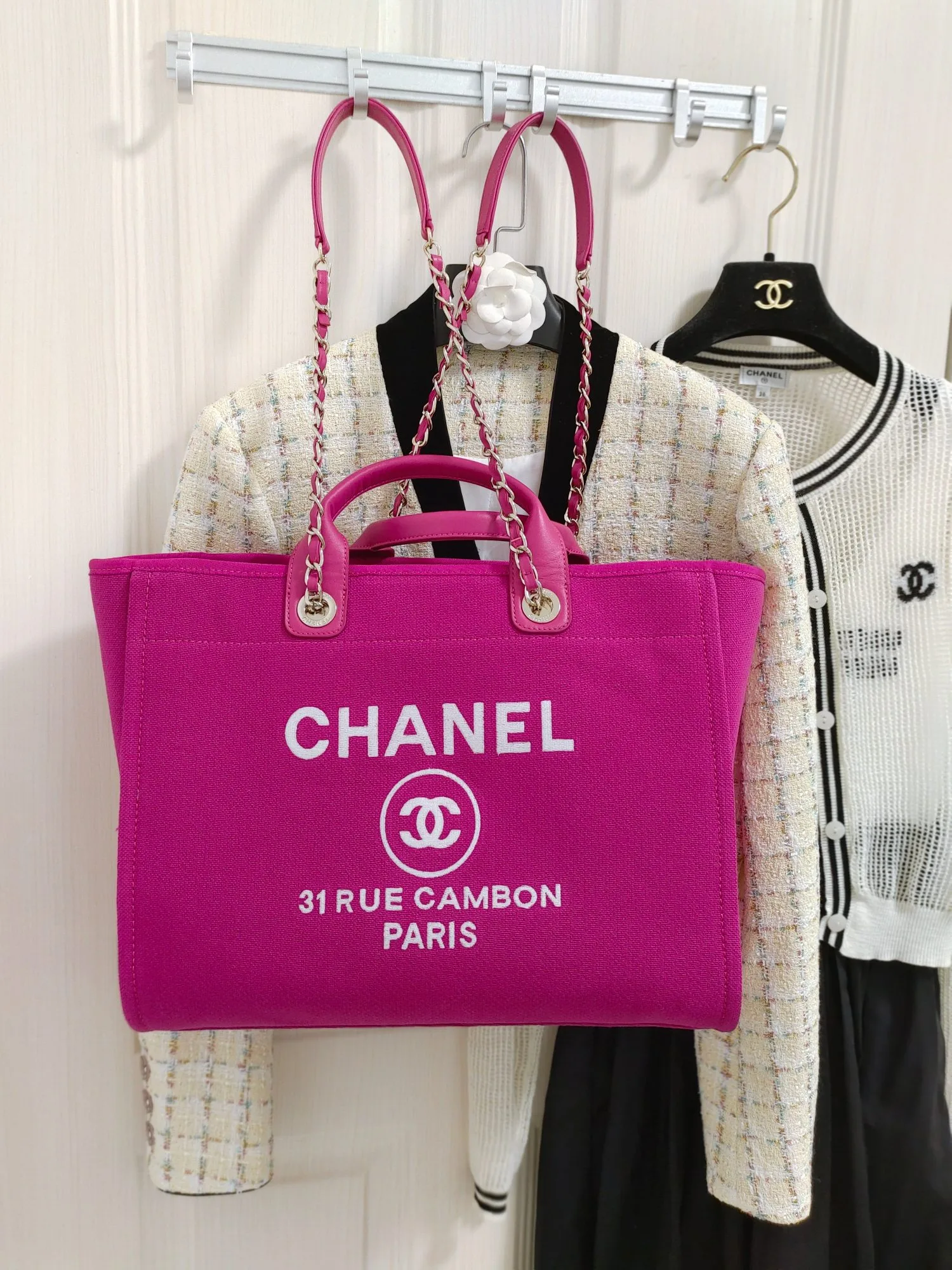 Chanel Deauville Tote Bag Pouch Pink / - Image 6