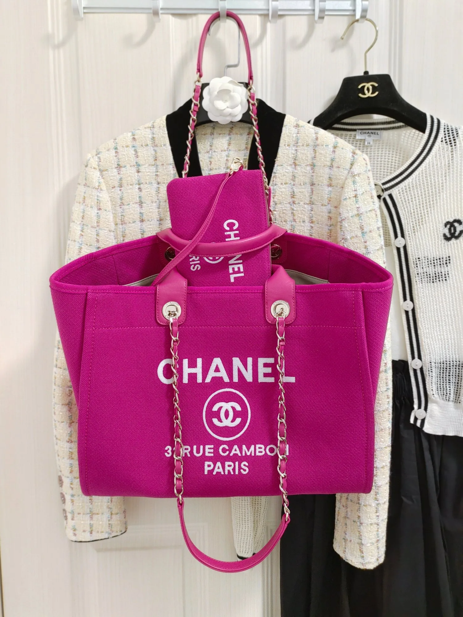Chanel Deauville Tote Bag Pouch Pink / - Image 8