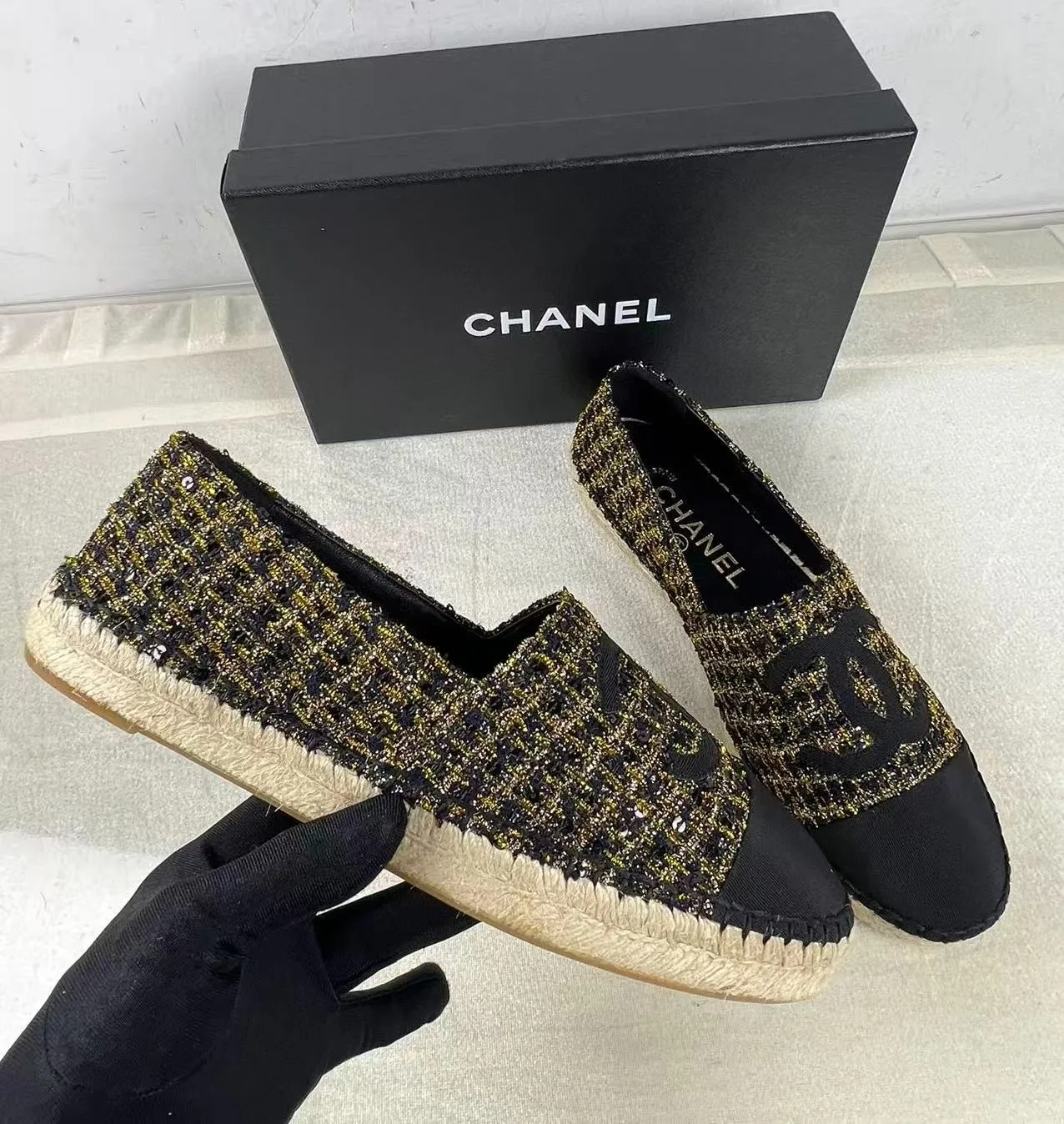 Chanel Espadrilles Tweed Black/Gold - Image 3