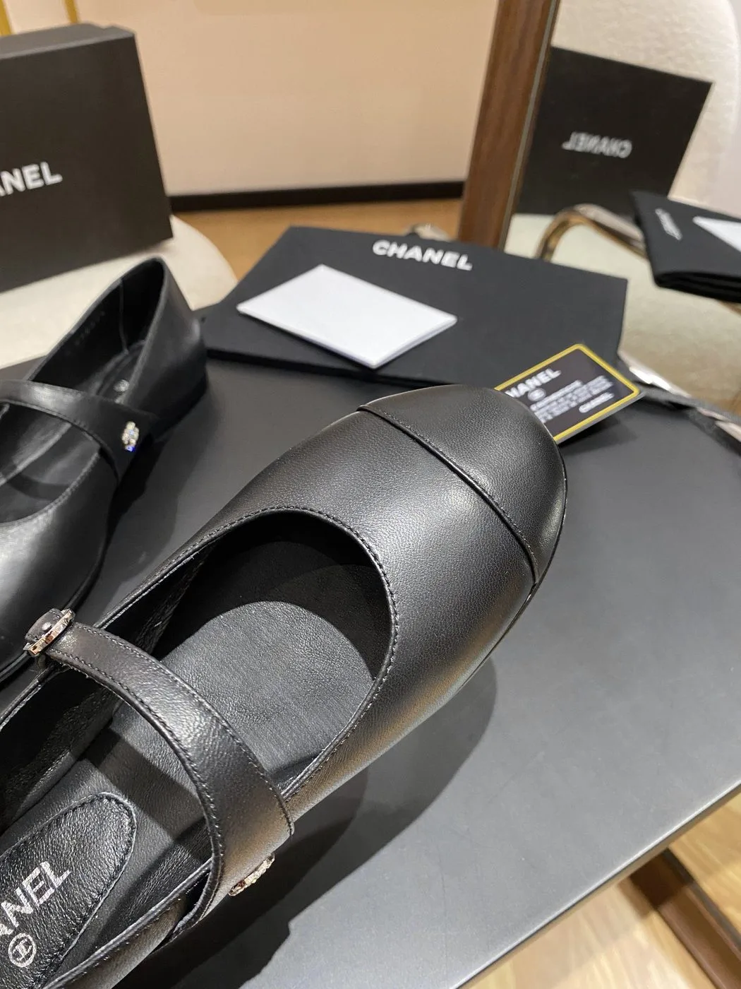 Chanel Flat Shoes Black - Image 5