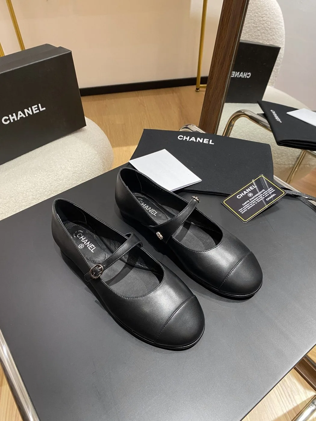 Chanel Flat Shoes Black - Image 4