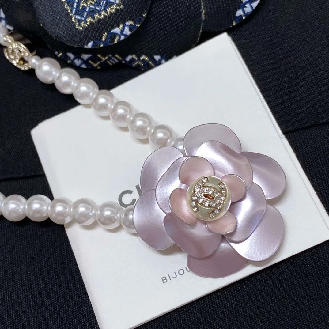 Chanel Flower Necklace White - Image 4