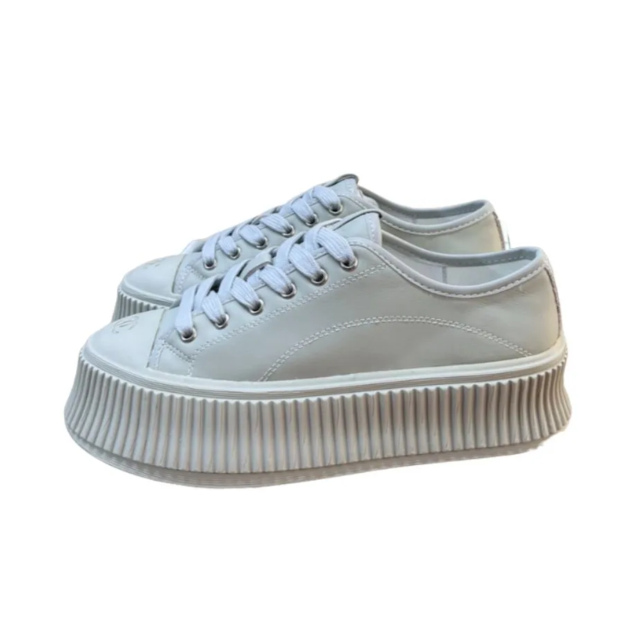 Chanel Gutdzu Sneakers