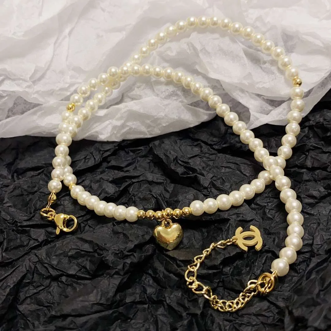 Chanel Heart Pearl Necklace White - Image 3