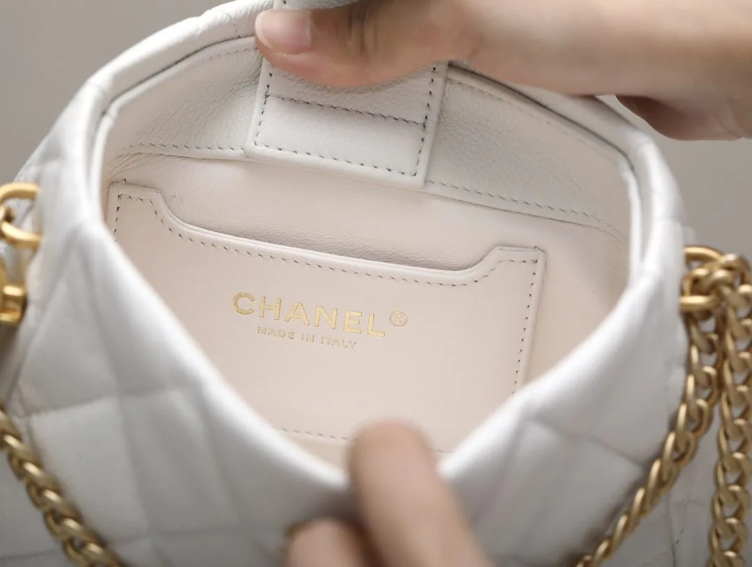 Chanel HoBo Heart Adjustment Buckle Crossbody Bag / White Gold Hardware - Image 7