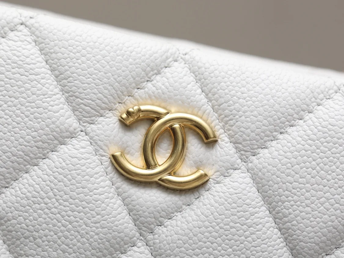 Chanel HoBo Heart Adjustment Buckle Crossbody Bag / White Gold Hardware - Image 3