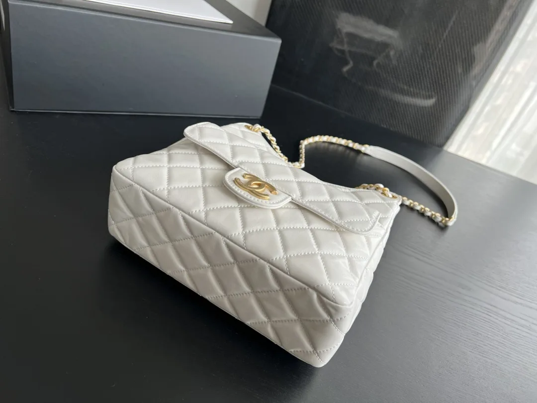Hobo Handbag White / - Image 9