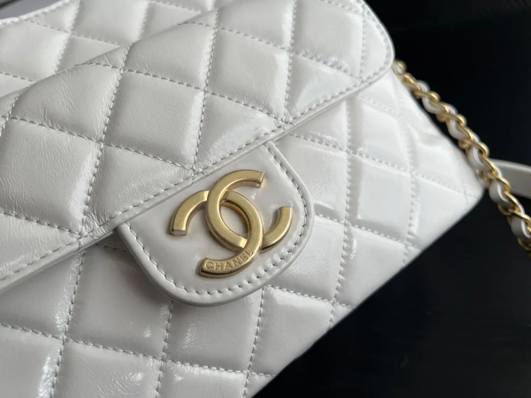 Hobo Handbag White / - Image 8