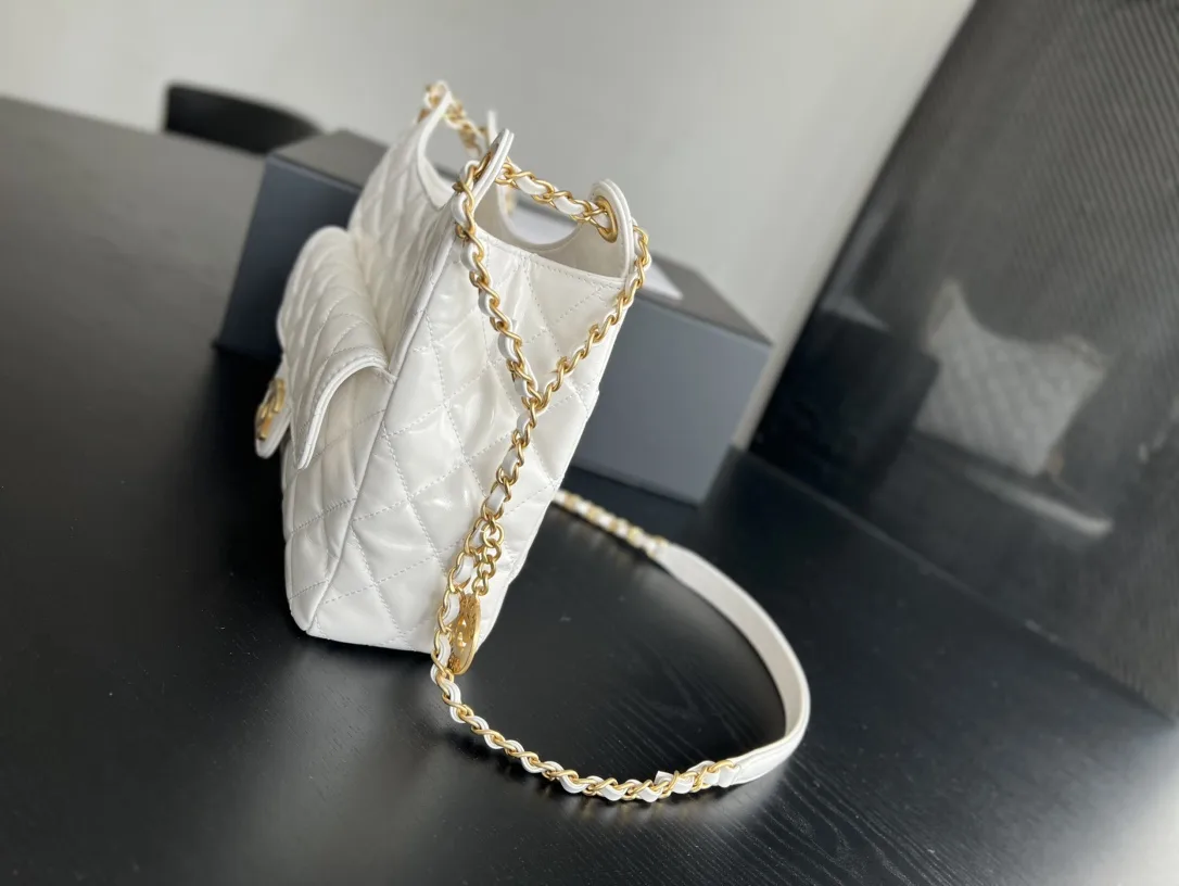 Hobo Handbag White / - Image 4