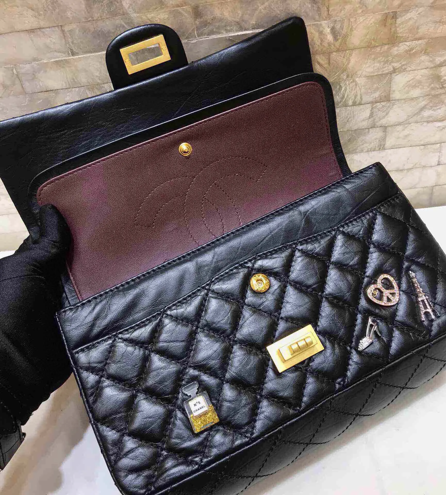 Limited Edition Lucky Charm Black / - Image 8