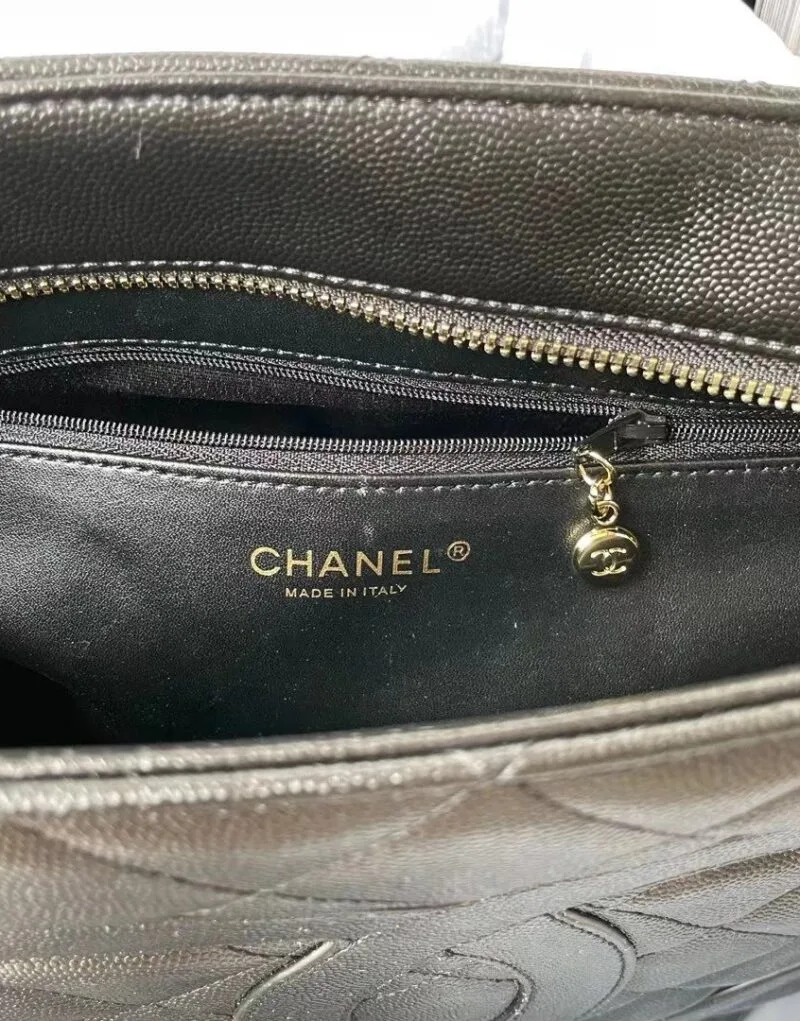 Chanel Medallion Tote Shoulder Black Bag / - Image 5