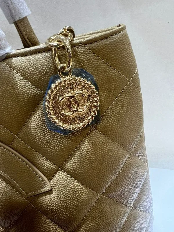 Chanel Medallion Tote Gold Hardware Caviar Yellow / - Image 8