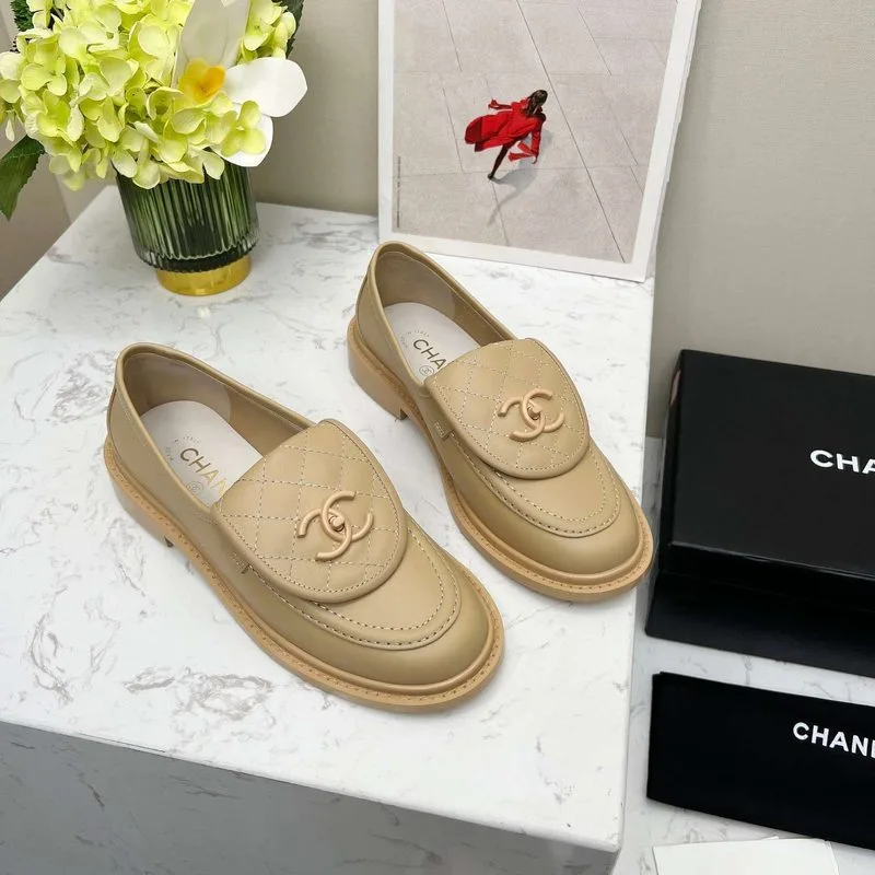 Chanel Moccasins Beige - Image 3